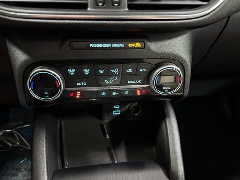 Used 2021 Ford Escape Titanium w/ Titanium Elite Package AWD/4WD image 20