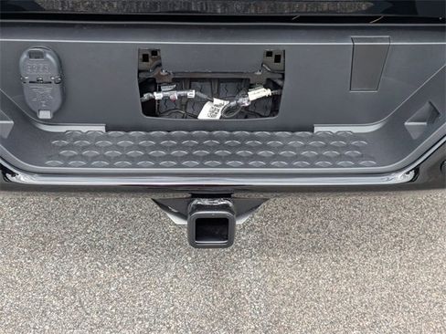 New 2026 Chevrolet Colorado ZR2 w/ Technology Package image 30