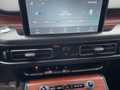 Used 2022 Lincoln Aviator Reserve AWD/4WD image 13