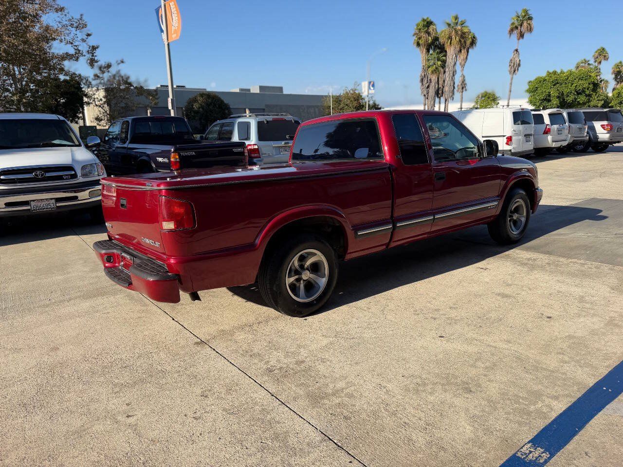 Used 2001 Chevrolet S10 Pickup LS w/ Preferred Equipment Group RWD image 12