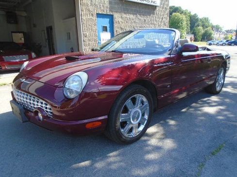 Used 2004 Ford Thunderbird RWD image 2