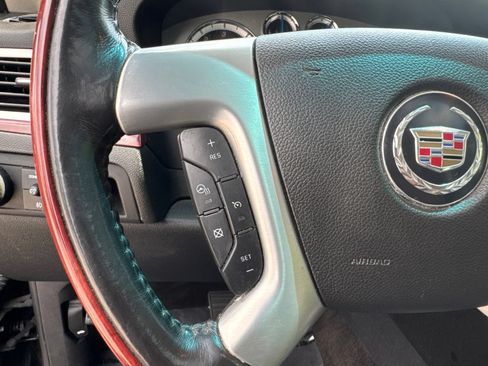 Used 2011 Cadillac Escalade EXT Premium AWD/4WD image 23