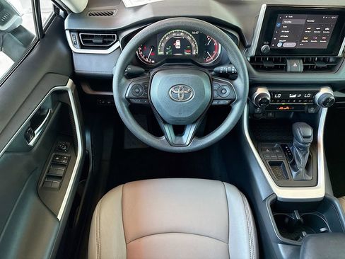 Used 2023 Toyota RAV4 XLE FWD image 10