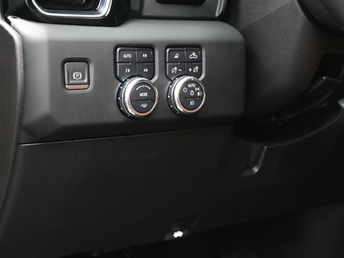 Used 2024 GMC Sierra 2500 Denali Ultimate AWD/4WD image 23
