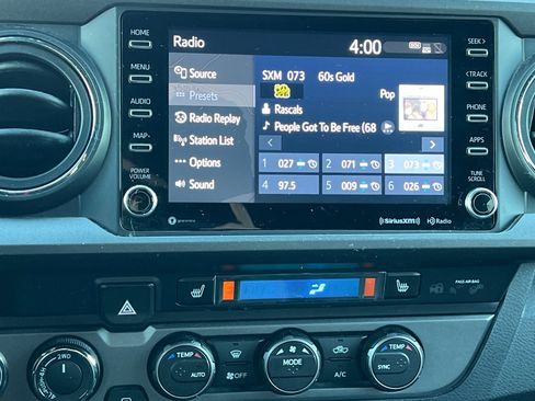 Used 2020 Toyota Tacoma image 14