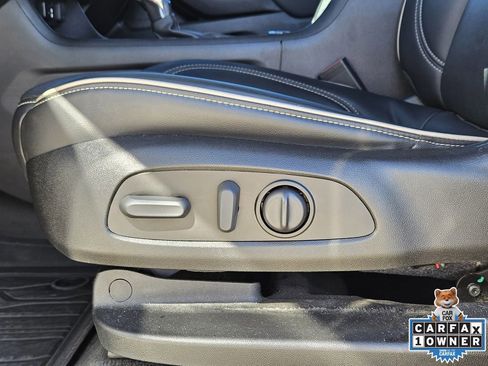 Used 2023 Chevrolet Traverse Premier w/ Redline Edition image 30