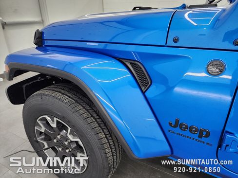 New 2026 Jeep Gladiator Sport image 30