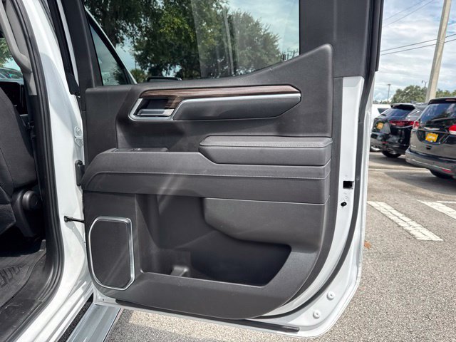 Used 2025 Chevrolet Silverado 1500 LT AWD/4WD image 17