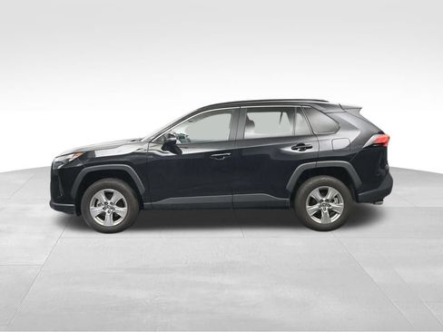 Used 2025 Toyota RAV4 XLE FWD image 2