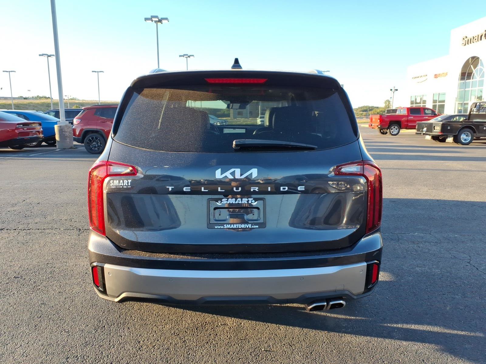 Used 2025 Kia Telluride S FWD image 4