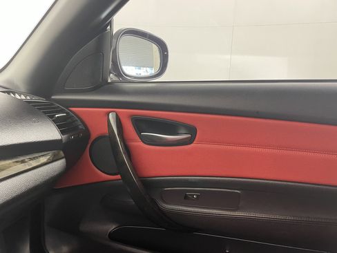 Used 2012 BMW 135i Convertible image 12