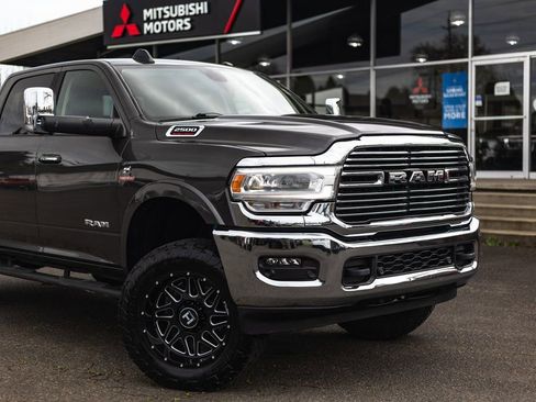 Used 2022 RAM 2500 Laramie AWD/4WD image 3