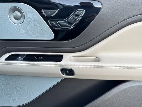 Used 2022 Lincoln Aviator Reserve w/ Equipment Group 201A image 21