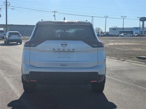New 2026 Nissan Rogue SV image 4