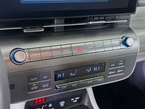 Used 2025 Hyundai Kona SEL image 23