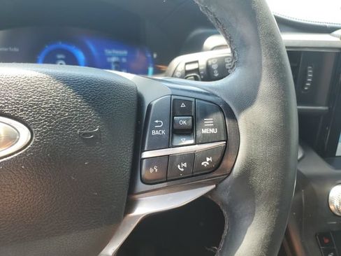 Used 2020 Ford Explorer Platinum w/ Premium Technology Package AWD/4WD image 22
