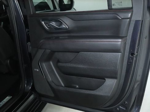 Used 2024 Chevrolet Suburban RST RWD image 32