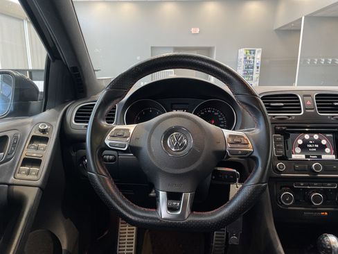 Used 2014 Volkswagen GTI Driver's Edition image 18