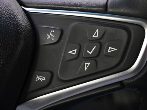 Used 2017 Chevrolet Bolt Premier w/ Infotainment Package image 34