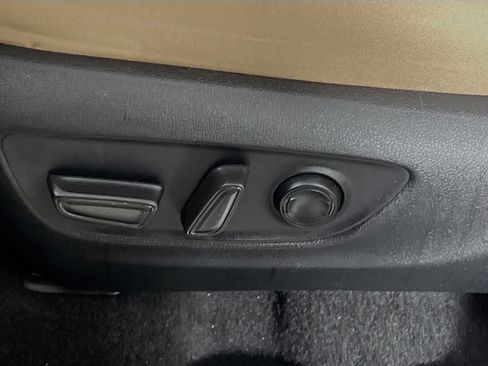 Used 2022 Toyota RAV4 XLE image 16