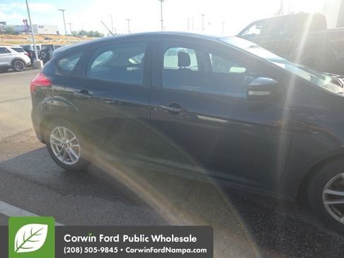 Used 2015 Ford Focus SE FWD image 6