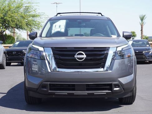 New 2025 Nissan Pathfinder SV image 5