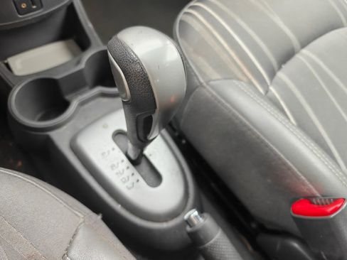 Used 2014 Chevrolet Spark LT image 18