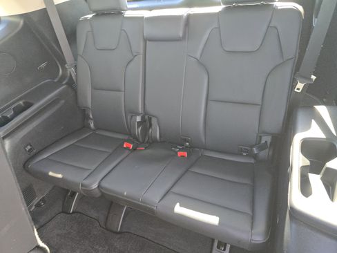 Used 2024 Kia Telluride LX image 9