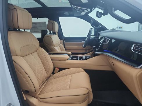 New 2026 Jeep Grand Wagoneer L Summit AWD/4WD image 33