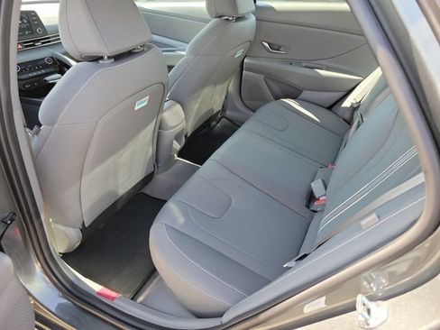 New 2026 Hyundai Elantra Hybrid FWD image 23