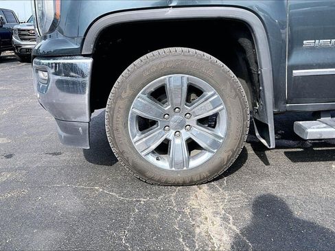 Used 2018 GMC Sierra 1500 SLT AWD/4WD image 2