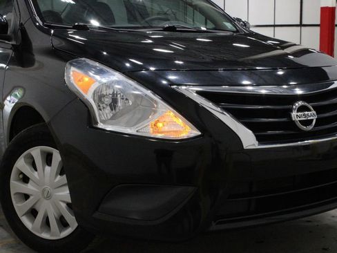 Used 2019 Nissan Versa S Plus image 38