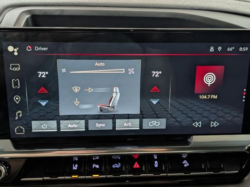 Used 2024 GMC Sierra 2500 SLT w/ SLT Premium Package image 23