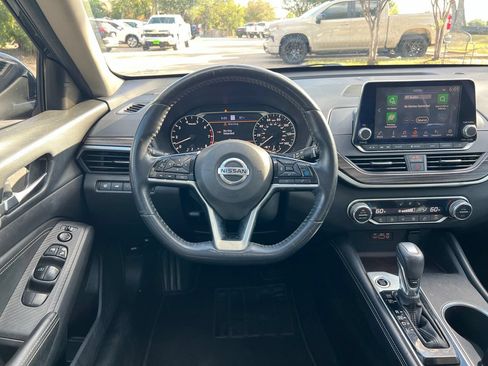 Used 2019 Nissan Altima 2.5 SL FWD image 15