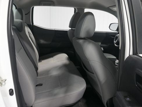 Used 2017 Toyota Tacoma SR image 17