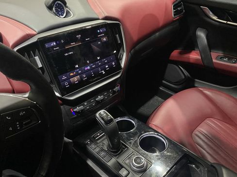 Used 2021 Maserati Ghibli S RWD image 8