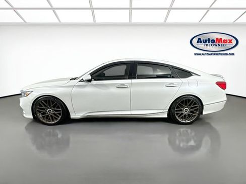 Used 2019 Honda Accord Touring image 4