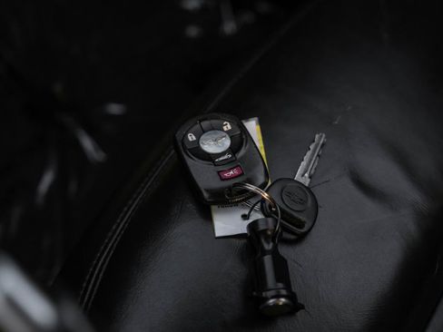 Used 2006 Chevrolet Corvette Coupe image 52