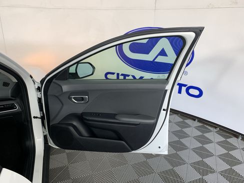 Used 2025 Kia K4 FWD image 39