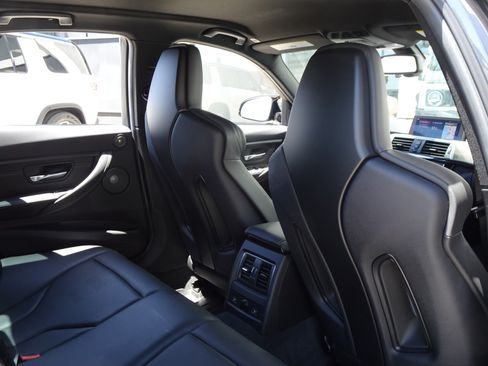 Used 2018 BMW M3 RWD image 17
