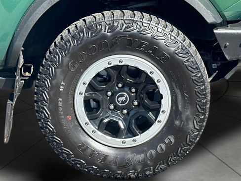 Used 2022 Ford Bronco Badlands AWD/4WD image 11