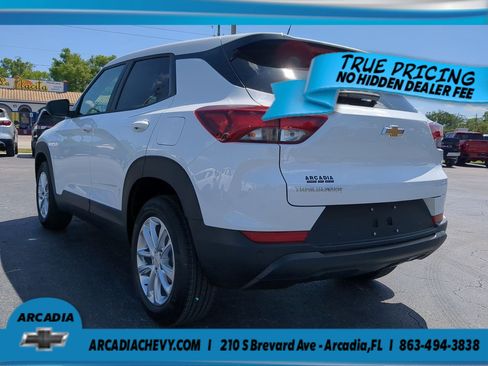 Used 2025 Chevrolet TrailBlazer LS w/ LS Convenience Package FWD image 6