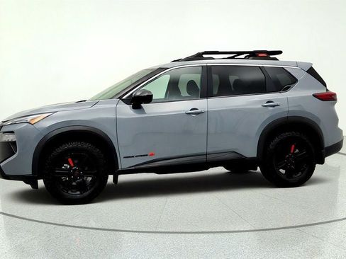 Used 2026 Nissan Rogue SV AWD/4WD image 8