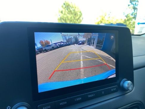 Used 2022 Hyundai Kona SEL image 16