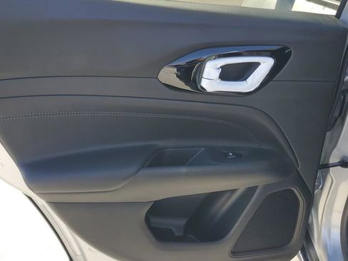 New 2026 Jeep Compass Latitude image 16