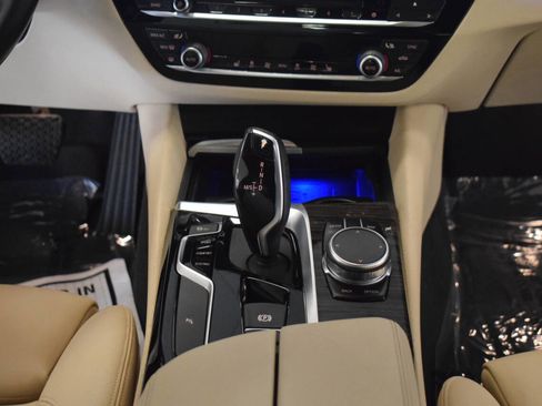 Used 2019 BMW 530i w/ Convenience Package image 49