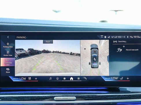 Used 2023 BMW 740i w/ Parking Assistance Package image 31