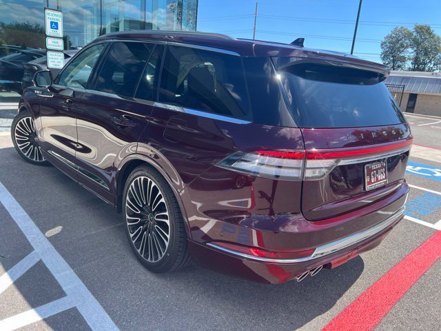 Used 2022 Lincoln Aviator Black Label w/ Dynamic Handling Package AWD/4WD image 2