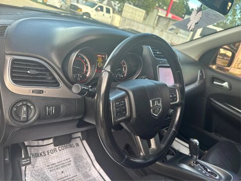 Used 2019 Dodge Journey Crossroad FWD image 19