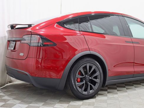 Used 2023 Tesla Model X Plaid image 9